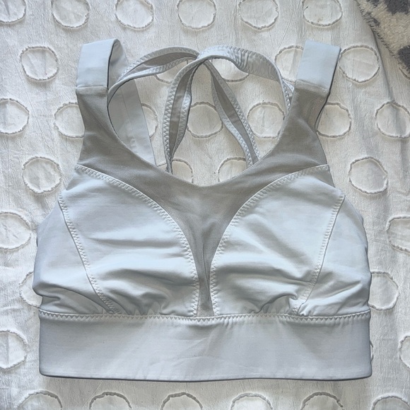 White lululemon bra - Picture 1 of 3